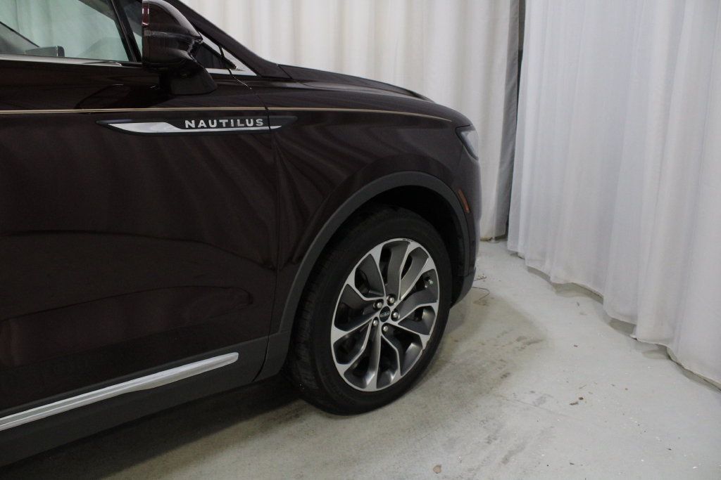 Used 2023 Lincoln Nautilus Reserve w/ Equipment Group 201A AWD/4WD image 28