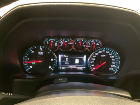 Used 2018 Chevrolet Silverado 1500 High Country image 2