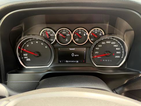 Used 2020 Chevrolet Silverado 1500 LT w/ Convenience Package image 12