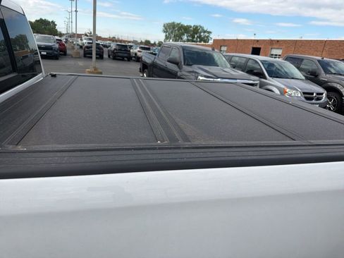 Used 2024 RAM 1500 Limited AWD/4WD image 3