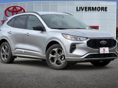 Used 2023 Ford Escape ST-Line AWD/4WD image 2