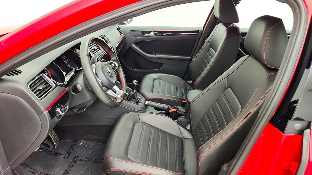 Used 2017 Volkswagen Jetta GLI FWD image 19
