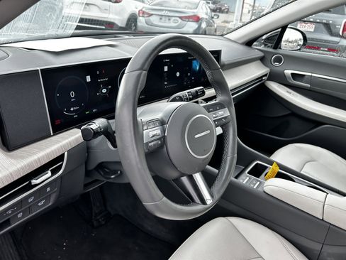 Used 2025 Hyundai Sonata Limited image 9