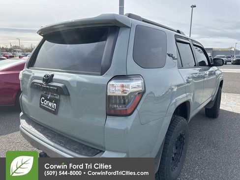 Used 2022 Toyota 4Runner TRD Off-Road Premium w/ Moonroof Package image 6