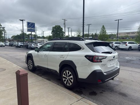 Used 2025 Subaru Outback Premium w/ Popular Package #1A AWD/4WD image 5