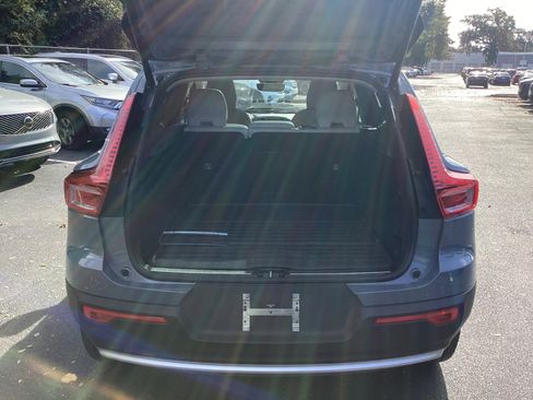 Certified 2023 Volvo XC40 B4 Plus w/ Protection Package Premier image 34
