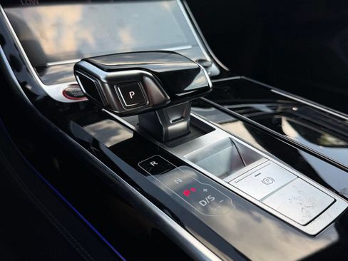 Used 2023 Audi S8 AWD/4WD image 16