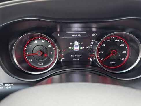 Used 2023 Dodge Charger SXT image 31