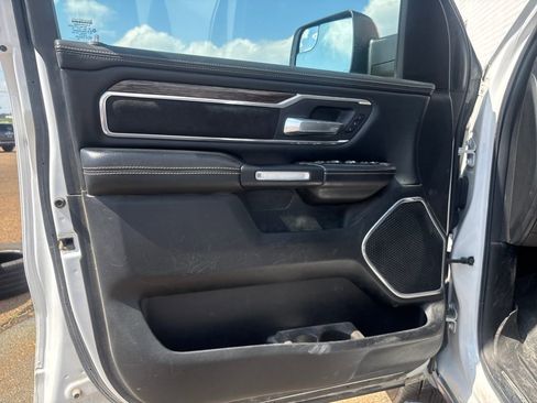 Used 2020 RAM 1500 Laramie AWD/4WD image 6