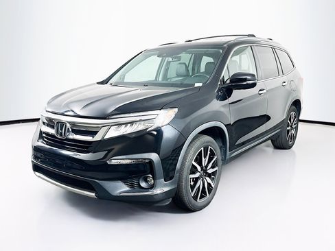 Used 2019 Honda Pilot Touring image 3
