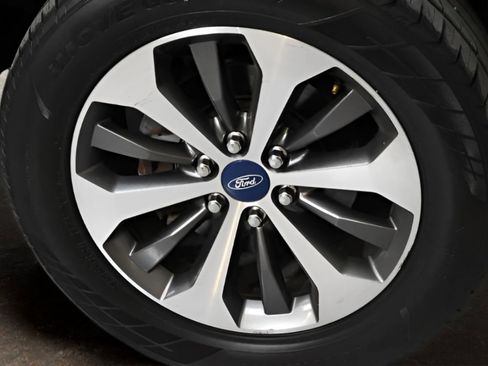 Used 2018 Ford F150 XL w/ Equipment Group 101A Mid image 6