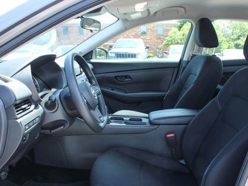 Used 2024 Nissan Sentra S FWD image 12