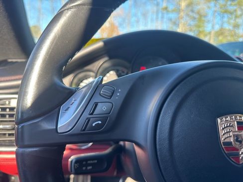 Used 2015 Porsche Panamera S image 19