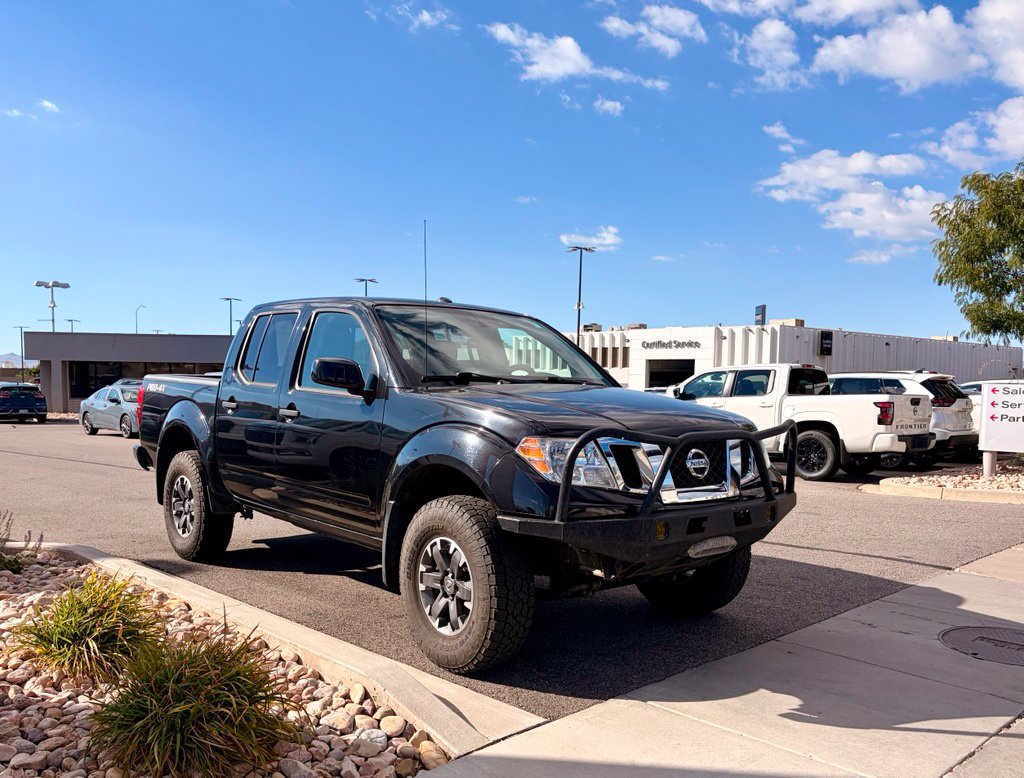Used 2018 Nissan Frontier PRO-4X AWD/4WD image 4
