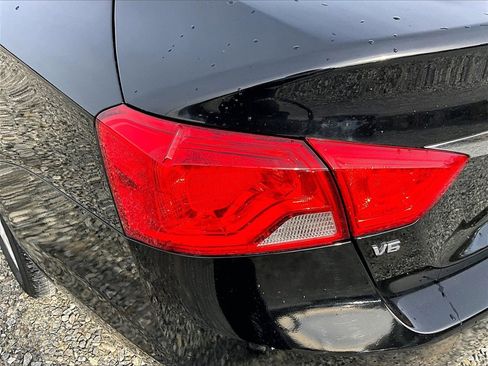 Used 2020 Chevrolet Impala LT image 28