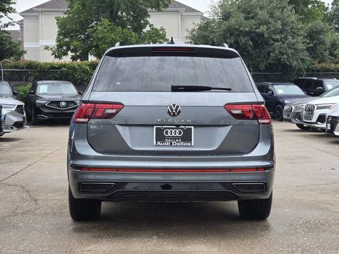Used 2023 Volkswagen Tiguan SE R-Line FWD image 9