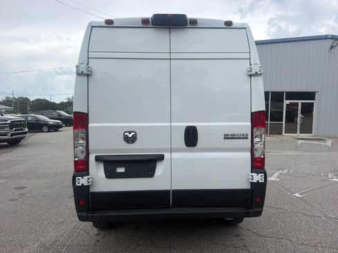 Used 2025 RAM ProMaster 2500 w/ Convenience Group FWD image 8