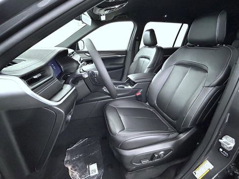 New 2026 Jeep Grand Cherokee L Limited image 10