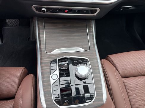 Used 2024 BMW X7 xDrive40i AWD/4WD image 15