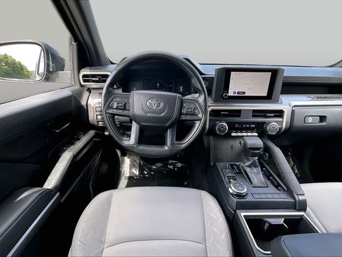 Used 2025 Toyota Tacoma SR5 AWD/4WD image 6
