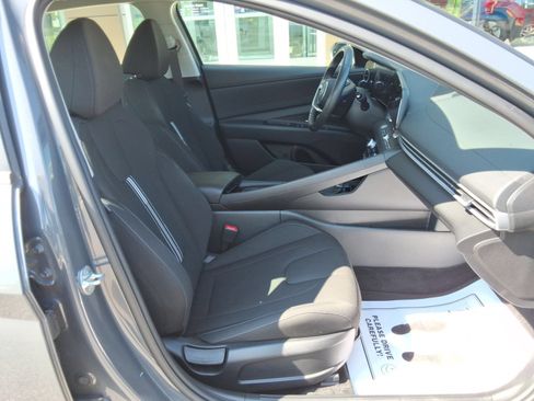 Used 2024 Hyundai Elantra SEL w/ Convenience Package FWD image 33