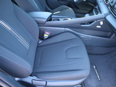 New 2026 Hyundai Elantra SEL Sport image 10