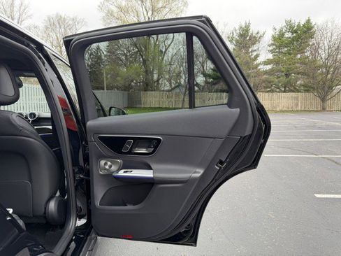 Used 2026 Mercedes-Benz GLC 300 4MATIC image 28