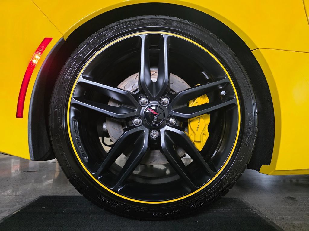 Used 2019 Chevrolet Corvette Stingray Convertible Z51 2LT RWD image 22