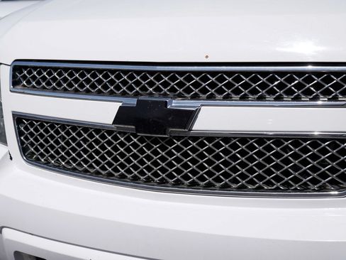 Used 2014 Chevrolet Tahoe LT w/ All-Star Edition AWD/4WD image 14