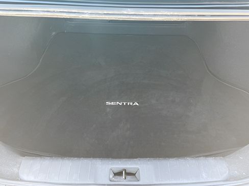 Used 2025 Nissan Sentra SV FWD image 7
