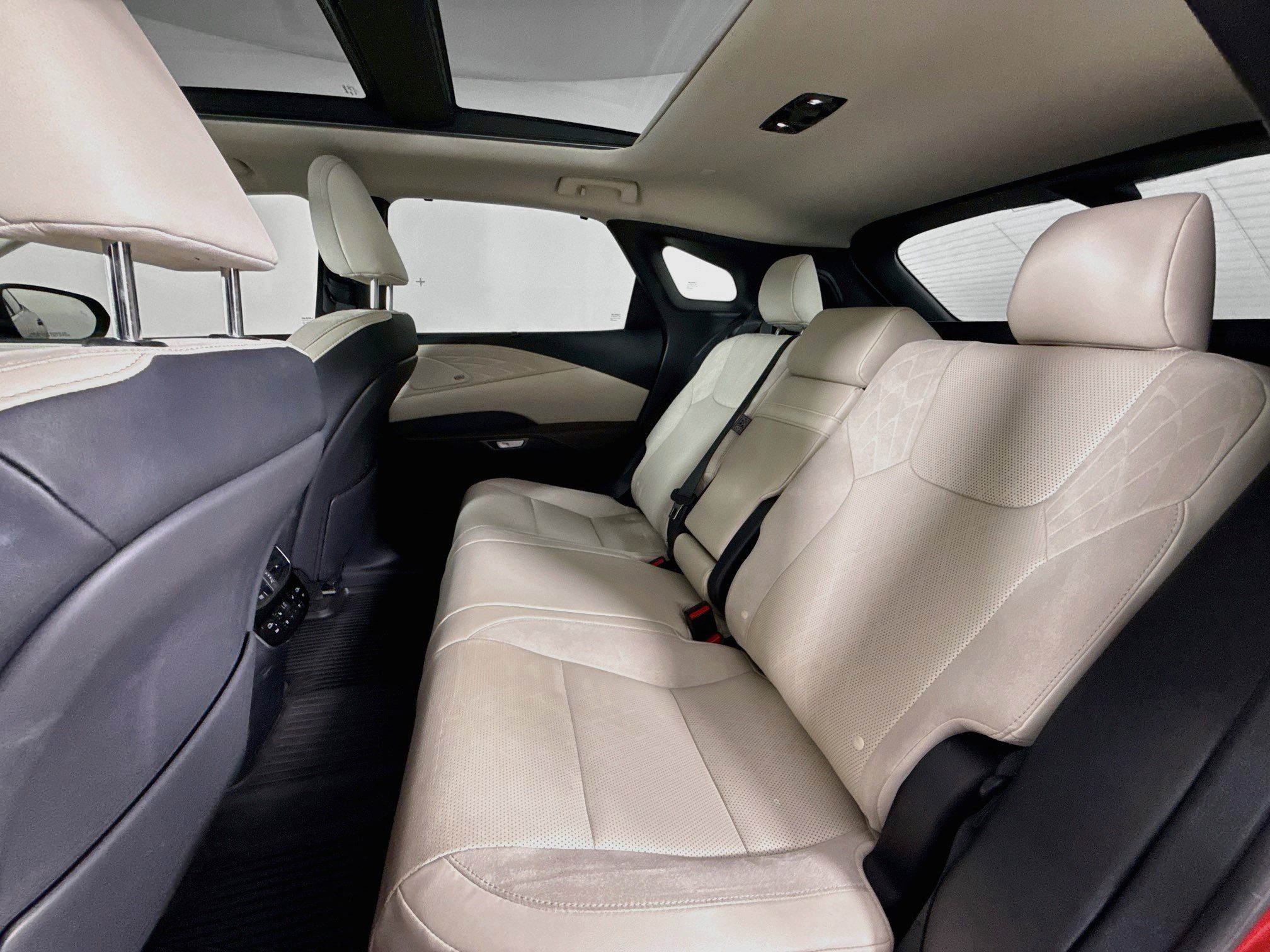 Used 2023 Lexus RX 350 AWD w/ Accessory Package (Z1) image 23