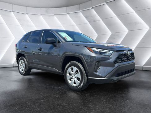 Used 2023 Toyota RAV4 LE AWD/4WD image 1