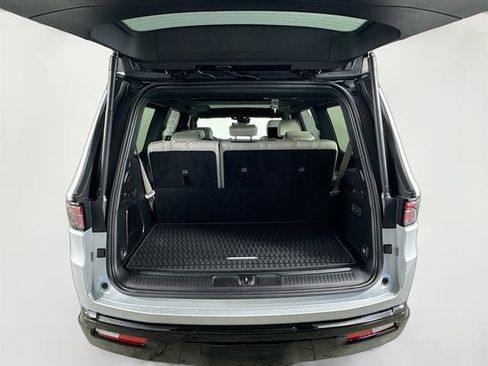 New 2025 Jeep Wagoneer Series II image 32