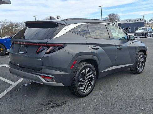 Used 2025 Hyundai Tucson Limited image 6