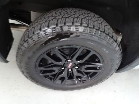 Certified 2024 GMC Sierra 1500 Elevation w/ X31 Off-Road Package AWD/4WD image 32