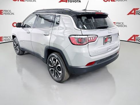 Used 2022 Jeep Compass Limited image 5