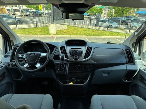 Used 2015 Ford Transit 350 XLT RWD image 13