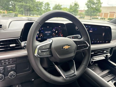 Used 2025 Chevrolet Tahoe LT AWD/4WD image 16