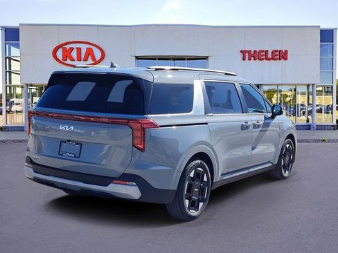 New 2026 Kia Carnival EX FWD image 4