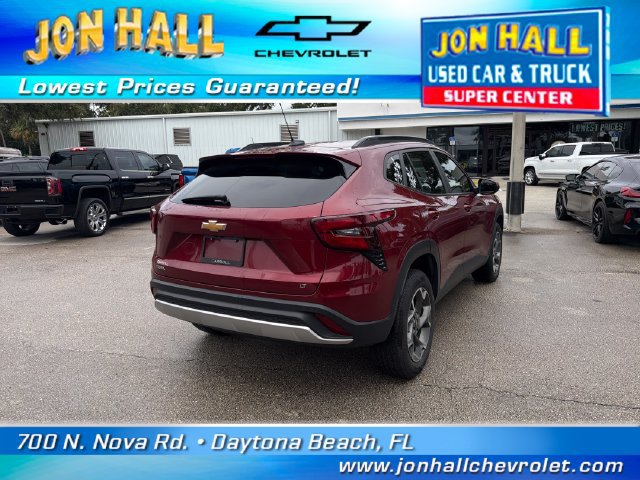 Used 2024 Chevrolet Trax LT w/ Driver Confidence Package FWD image 10