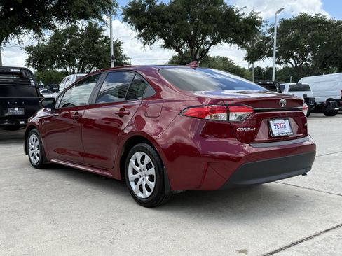 Used 2025 Toyota Corolla LE FWD image 7