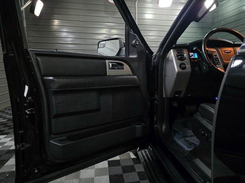 Used 2017 Ford Expedition EL Limited image 32