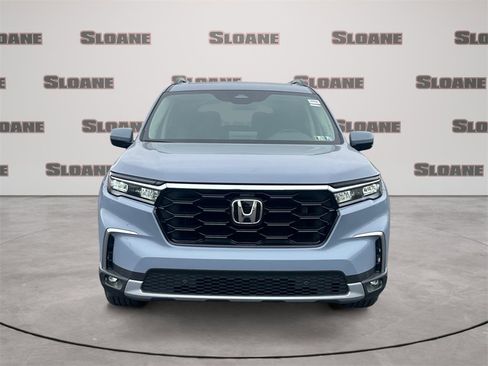 New 2025 Honda Pilot Touring image 8