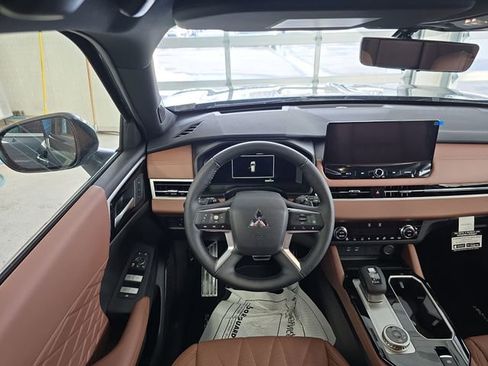 New 2026 Mitsubishi Outlander SEL image 12
