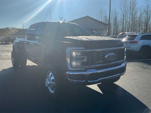 Used 2026 Ford F450 King Ranch w/ Chrome Package image 3