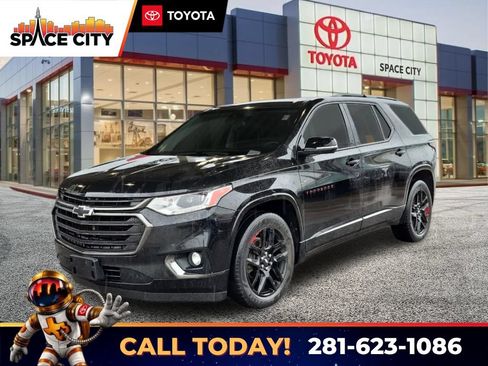 Used 2019 Chevrolet Traverse Premier w/ Redline Edition FWD image 1