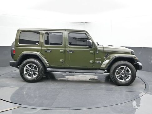 Used 2021 Jeep Wrangler Unlimited Sahara w/ Dual Top Group AWD/4WD image 4