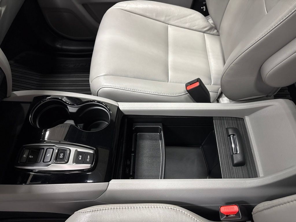 Used 2022 Honda Pilot Touring image 16