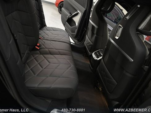 Used 2024 BMW i7 M70 w/ Executive Package image 22