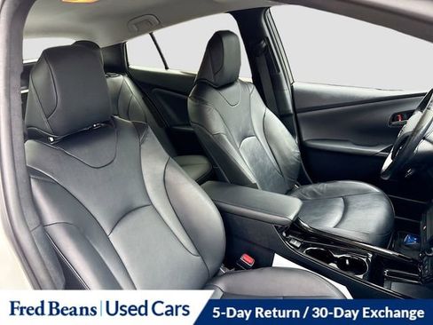 Used 2017 Toyota Prius Prime Advanced FWD image 30